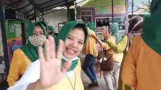 HAPPY SONG FAMILLY ARISAN IBU IBU GROUP ARMANG KOTA KEDIRI DI KOLAM RENANG KASRI