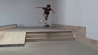 360 FLIP THE 3 STAIR LIVE SKATE SUPPORT