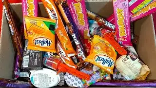 Chocolate candy show asmr, lollipop vs kinder Joy vs hot chocolate, satisfying, chocolate show