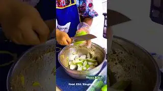 Street Pickle Queen Makes Guava Magic&mdash;So Juicy, So Spicy! - Fruit Cutting Skills