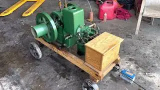 1 1/2 hp Domestic sideshaft hit miss gas engine with pump gearing