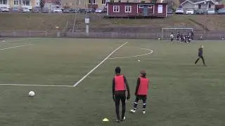 P14  Färdighetsövning 2  Spel i centrala korridorer med löpning från inre korridor i djupled