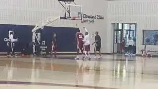 Andrew Bynum's first Cavs practice