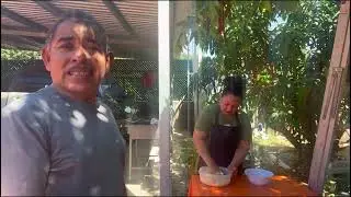 CASI SE QUEMA LAS PLUMAS , EL COTORRO.!!