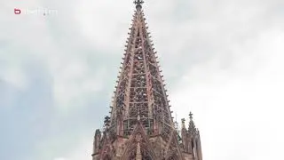Zum ersten Mal seit 12 Jahren ist der Turm des Freiburger Münsters ohne Gerüst zu sehen