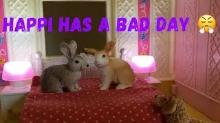 Playing toys // Canadian Critters // funny Schleich animals having a bad day