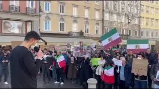 Iranian Protesters in Trieste Rally for Freedom, Fear for Families Back Home