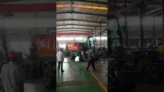 No engine, battery, emission.#wheel #excavator #external #electric #power #wheeled #battery #engine