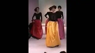 1984 elegance #fashion #runway #oscardelarenta #80s #vivalavogue #iconic #80srunway #1984 #shorts