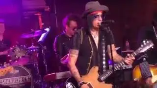 Johnny Depp, Tommy Henriksen and Joe Perry at Lucky Strike Live! (January 31th,2018)