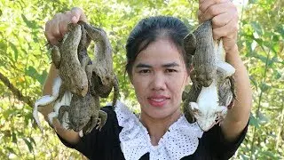 Cooking Frog Soup Delicious Recipe -  Frog Soup Cooking  - Traditional Food