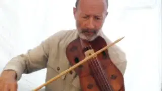 Saltarello on the Medieval fiddle (violin)