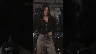 Cute girl bodybuilding #shorts #bodybuilding #gym #youtubeshorts