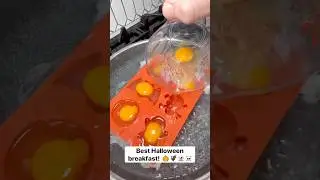 Halloween breakfast hack #halloween #eggs #breakfast #spookyseason