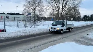 K&ouml;p Flakbil  Ford Transit med kran p&aring; Klaravik