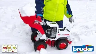 Bruder XL5000 Wheel Loader Unboxing & Playing