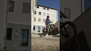 Treppen Skip mit wheelie aber nicht mit downhill
