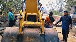 JCB 3dx welding and tyre  fitting work / by Bombay Jcb Garage