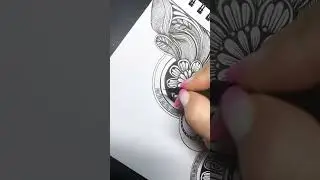 Drawing intuitively #drawing #howtodraw #lineart #blackandwhiteart #drawinglines #drawinglineart ￼