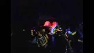 FEOS Y CURIOSOS