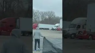 How to fold a Flatbed Lumber Tarp‼️ #trucking