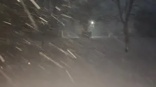 RARE MAJOR SNOWSTORM BLIZZARD  CRIPPLES EASTERN NORTH CAROLINA 