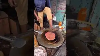 Cat Shocked by Indian Street Food!!😳🐱#shorts  #viral  #funnyvideo  #trending  #crazyfails