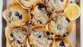 Let&rsquo;s Make Lemon Blueberry Streusel Muffins!