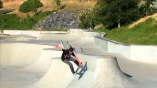 Jeremy McNamara: Whoa! of the Week (insane deep-end crailslide ender)