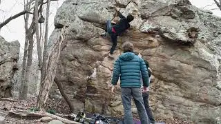 Rocktown bouldering: Lab Rats V6