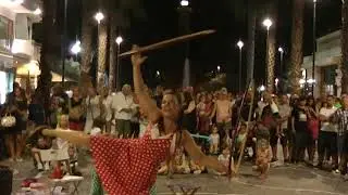 Flambetta Foco Loco - Hula hoop street show - artista di strada