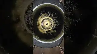 Analog music frequencies create waves on water with light reflections #experiment #science  #musik