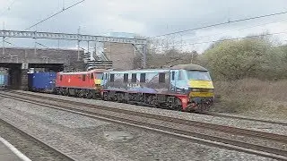 Double Headed DB Cargo Class 90 passes Tamworth (28/3/18)