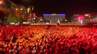 Queen спели в Харькове &laquo;Life must go on!&raquo; (2008)