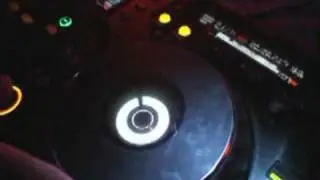 Видео урок №1. Как стать DJ! Всё о пульте!
