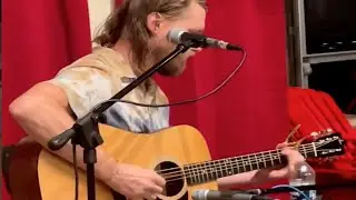 Andrew Wakefield - Freeborn Man (Live at Wondering Bard)