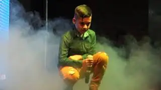 ESTEBAN CORREA CANTANDO SOBREVIVIRE