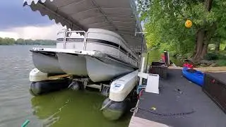 Hydrohoist Floating Boat Lift With Power Canopy Raising Boat Up