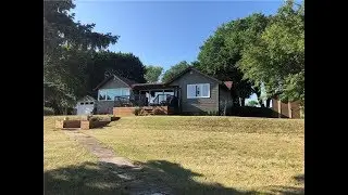 Tastefully renovated 3 BR home on .47 ac lot in Shoal Lake MB!