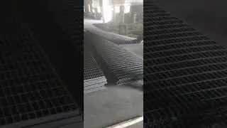 Corrosion-resistant galvanized anti-slip steel grating