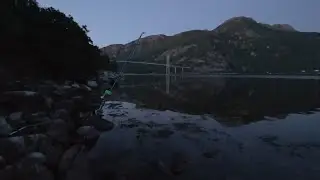 Angeln in Norwegen um 24 Uhr in der Nacht 