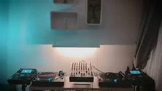 LEONARD | 100% Own Productions | Minimal House | Living Room Session