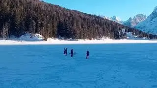 Sul lago ghiacciato #Misurina