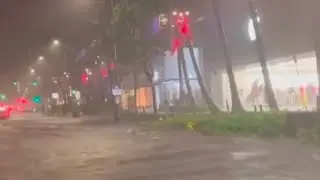 State of emergency as storm floods Honolulu, Hawaii 🇺🇸 December 6 2021 kona low waikiki oahu