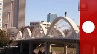Rowerzysta-akrobata i jego niezwykły popis na moście w Fort Worth