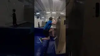 Очень приятная связка #freerunner #parkourfreerun #flip #freerun #sports #паркур #parkour
