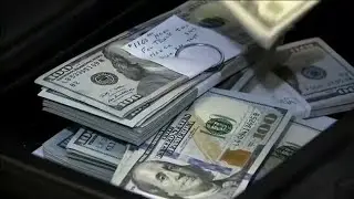 Man finds thousands of dollars in a sofa, returns it