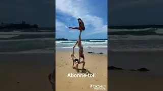 Elles font une chose incroyable. #gymnast #gymnastique #flexibility #flexin #yoga
