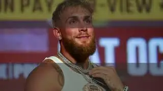 INSIDE CAMP: AJ Brings in Usyk for Jake Paul Preparation