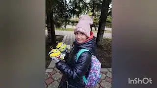 Наклейки собираю и миньонов получаю (I collect stickers and get minions)